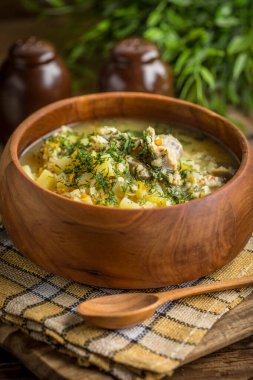 Taşlıklar arpa ve tavuk çorbası.