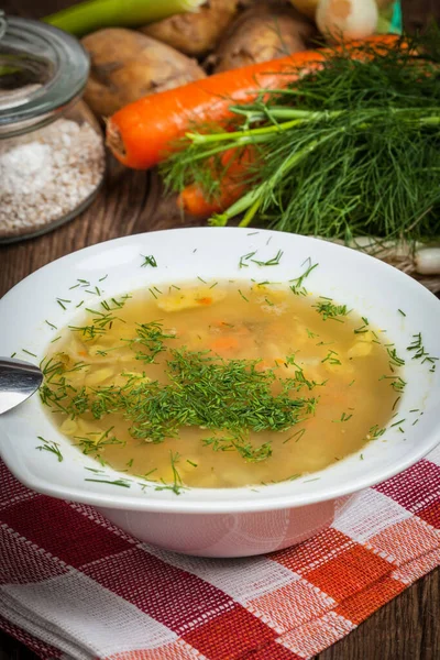 Zuppa con orzo e ventriglio di pollo . — Foto Stock