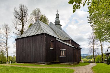 CZARNA, POLAND - 27 Mayıs 2020: Çar 'daki Yunan Katolik Kilisesi Aziz Dymitr - şu anda Çarmıhın Yüceltilmesi Roma Katolik Kilisesi.