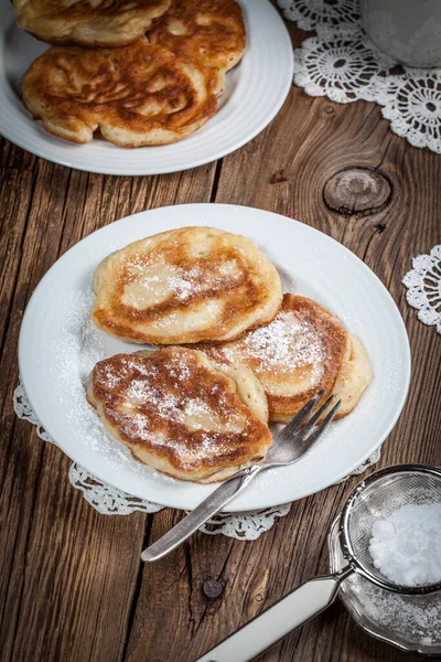 Poolse Pannenkoeken Met Poedersuiker Selectieve Focus — Stockfoto