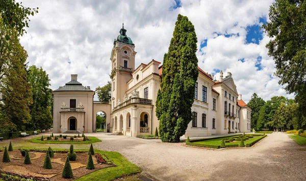 Kozlowka Polonia Agosto 2020 Complesso Palazzi Rococò Neoclassico Situato Kozlowka — Foto Stock