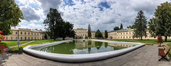 Pulawy Polonia Agosto 2020 Palazzo Barocco Czartoryski Pulawy — Foto Stock