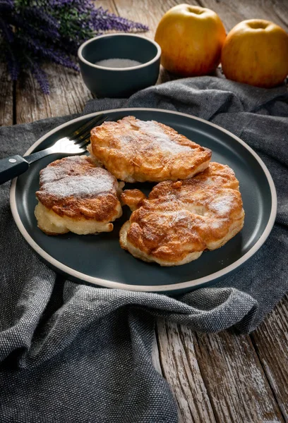 Panquecas Doces Feitas Maçã Leite Farinha Racuchy — Fotografia de Stock