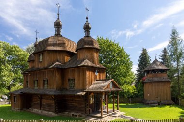 LUBLİN, POLAND - 31 AĞUSTOS 2020: Lublin Açık Hava Köyü Müzesi Tarnoszyn 'li Yunan Katolik Kilisesi.