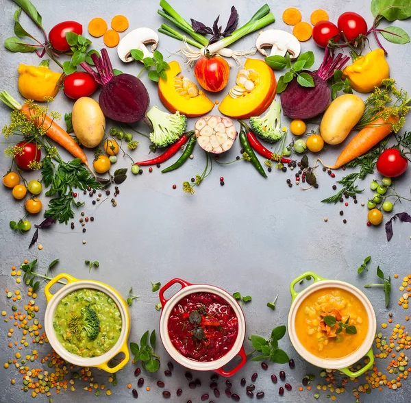 Έννοια Των Υγιεινών Σούπες Λαχανικών Και Οσπρίων Κίτρινη Μπιζελόσουπα Κόκκινο — Φωτογραφία Αρχείου