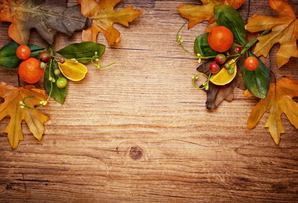 Concept Van Herfst Met Bladeren Houten Achtergrond Bovenaanzicht Met Kopie — Stockfoto