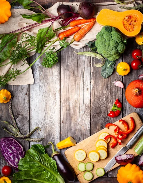 Sortiment Syrovou Zeleninu Vinobraní Dřevěné Background Organic Konceptu Zdravé Výživy — Stock fotografie