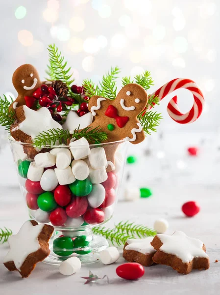 Biscuits Noël Bonbons Sucrés Guimauve Verre Idée Parfaite Pour Cadeau — Photo