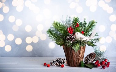 Noel ve yeni yıl hayat ile şenlikli dekor ahşap arka plan üzerinde hala. Noel grup.
