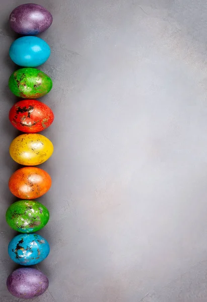 Concepto de Pascua ingenio coloridos huevos de Pascua . — Foto de Stock