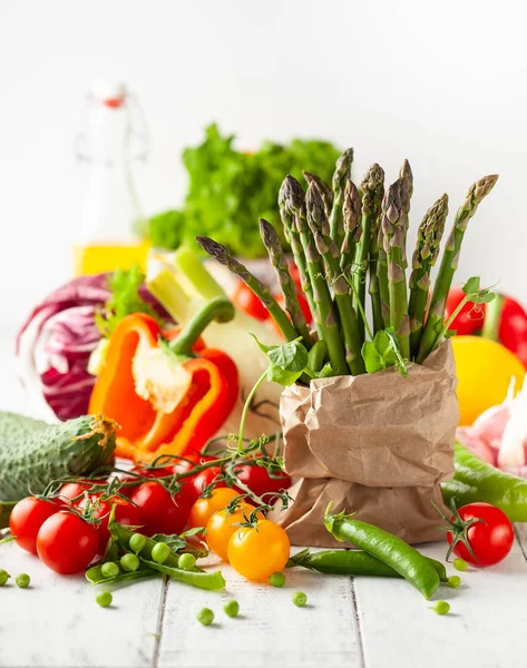 Varios tipos de verduras frescas — Foto de Stock