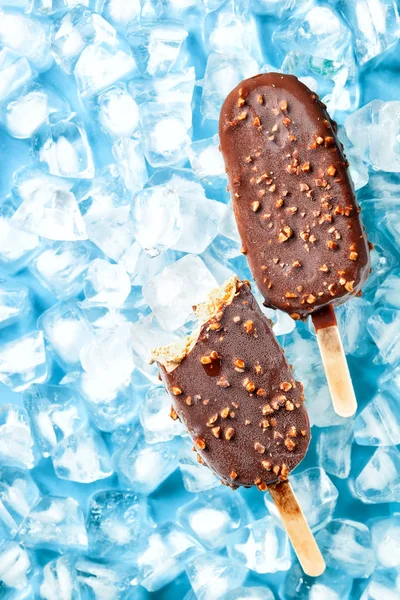 Crème glacée brulée popsicles  . — Photo