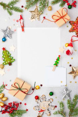 Hediye kutuları, şenlikli dekor, köknar ağacı br ile Noel arka plan