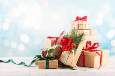  Hediye kutuları ile Tatil Noel konsepti.