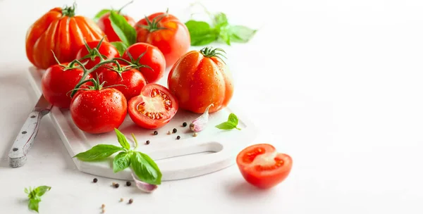 Healthy Food Concept Fresh Ripe Tomatoes Basil Garlic Spices Clean — Stock Photo, Image