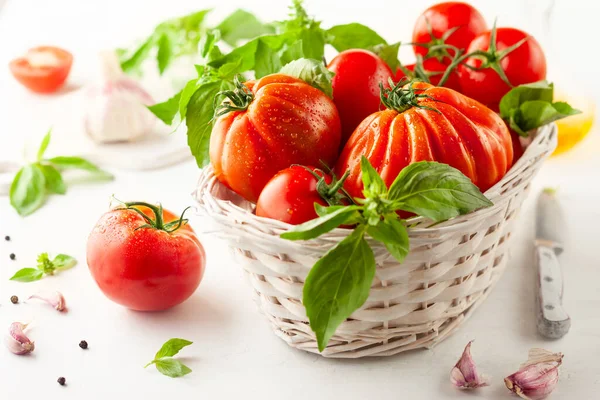 Assorted Fresh Ripe Tomatoes Basil Basket Healthy Food Concept Clean — Stock Photo, Image