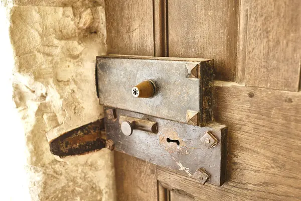 Stary Zamek Drewniane Drzwi — Zdjęcie stockowe