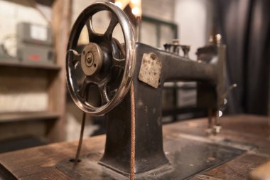 eski dikiş makinesi detay