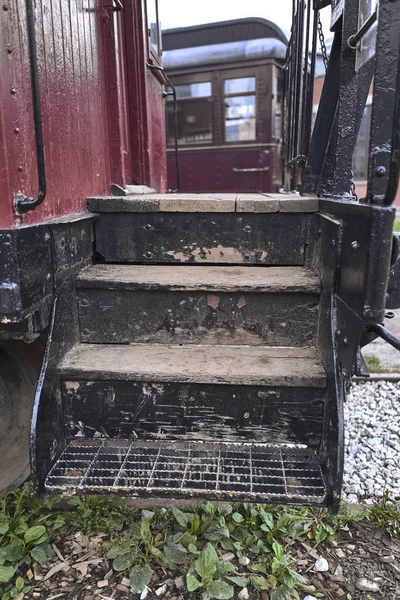 Старая Железнодорожная Лестница Станции — стоковое фото