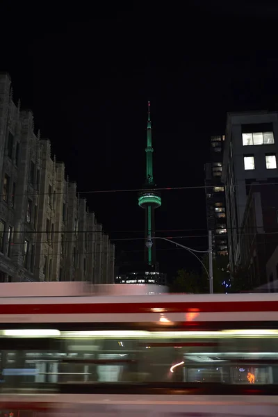 Tram Nachts Lange Blootstelling — Stockfoto