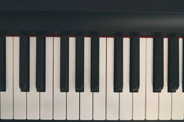 Klaviertastatur aus nächster Nähe — Stockfoto