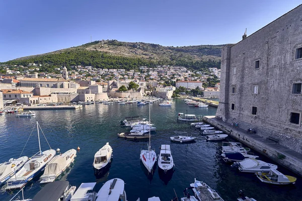 Panorama Dubrovnik Cubiertas del casco antiguo. Europa, Croacia — Foto de Stock