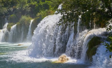 Hırvatistan'da Krka şelaleler . Avrupa