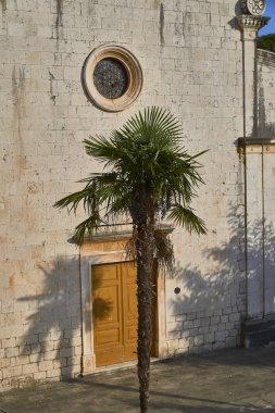 Lozisca'daki binalar. Brac Adası. Hırvatistan