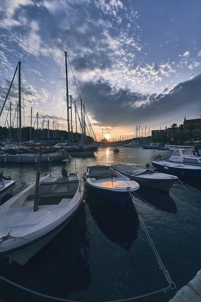 Solnedgång från en båt i Milna. Kroatien — Stockfoto