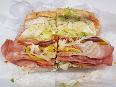 sandviç et, biber, marul ve ekmek ile