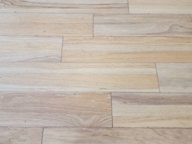 çok açık kahverengi ahşap ya da kaplama zemin panelleri