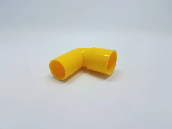 Konektor Pipa Plastik Kuning Pada Backround Putih — Stok Foto
