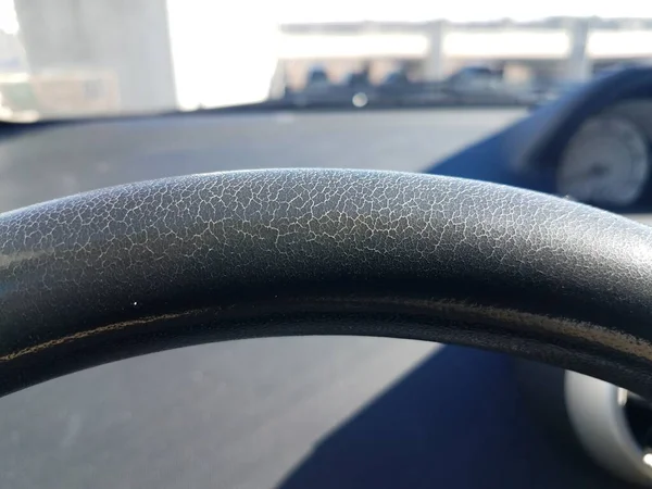 Worn Cracked Weathered Black Steering Wheel Automobile — Stock Photo, Image