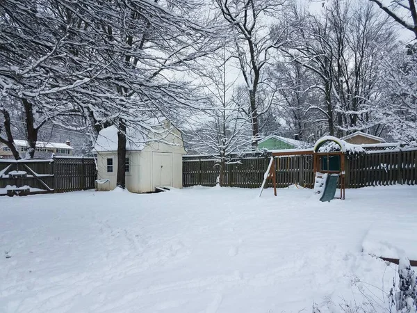 Білий Сніг Сараї Грати Структуру Взимку — стокове фото