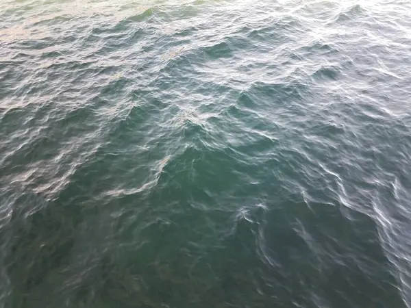 Волны Волны Голубой Зеленой Воде Озере Пруду — стоковое фото