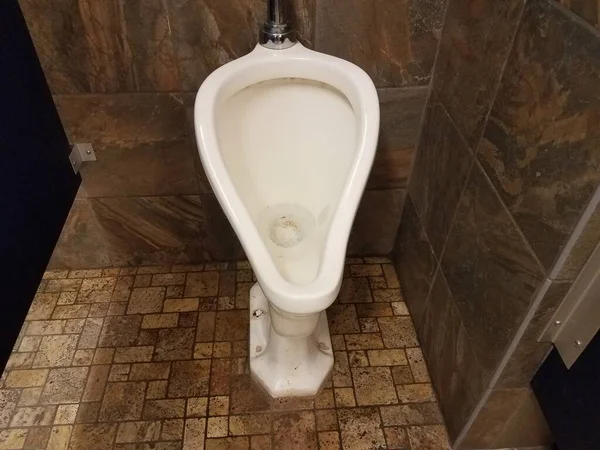 Viejo Urinario Sucio Baño Hombres — Foto de Stock