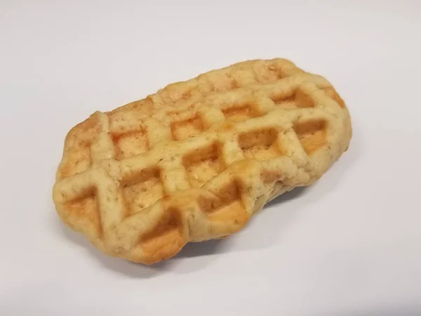 Beyaz Bir Yüzeyde Doldurulmuş Waffle Atıştırmalığı — Stok fotoğraf