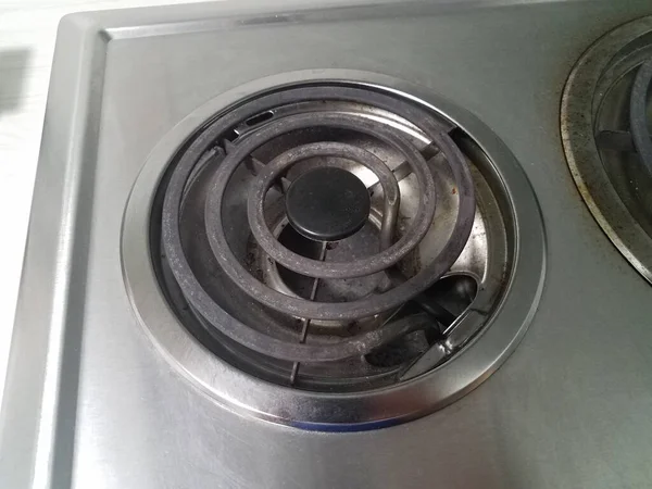 円形バーナー付き銀金属電気ストーブの上 — ストック写真
