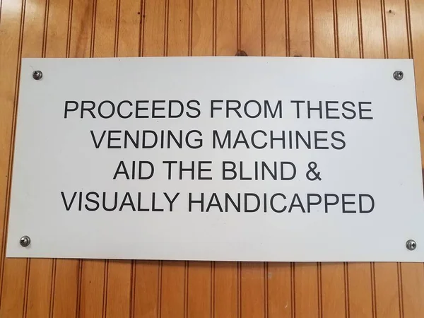 Los Ingresos Las Máquinas Expendedoras Ayudan Los Ciegos Discapacitados Visuales —  Fotos de Stock