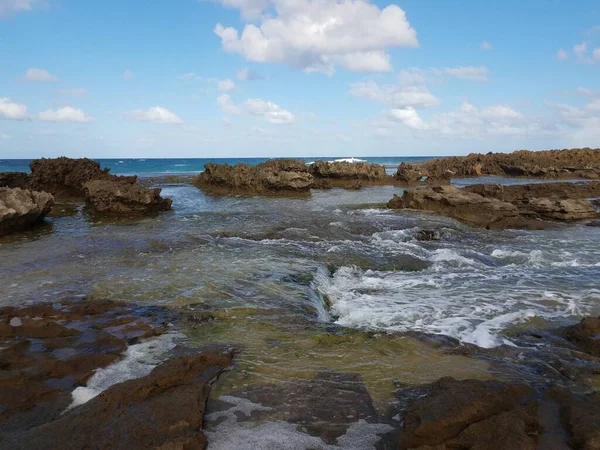 Felsenküste Strand Oder Der Küste Mit Gezeitenpools Isabela Puerto Rico — Stockfoto