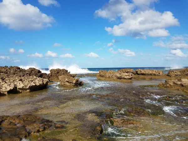 Скалистый Берег Пляже Побережье Приливами Изабелле Пуэрто Рико — стоковое фото