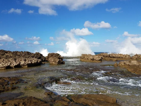 Spiaggia Rocciosa Costa Con Piscine Isabela Porto Rico — Foto Stock