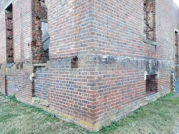Altes Baufälliges Haus Aus Rotem Backstein Oder Struktur Ruinen — Stockfoto