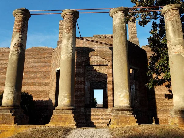 Antiguo Edificio Ruinas Con Columnas Ladrillos Rojos — Foto de Stock