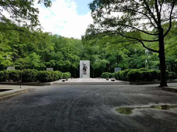 Estatua Theodore Roosevelt Escalones Árboles — Foto de Stock