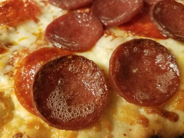 Pizza Avec Deux Types Pepperoni — Photo