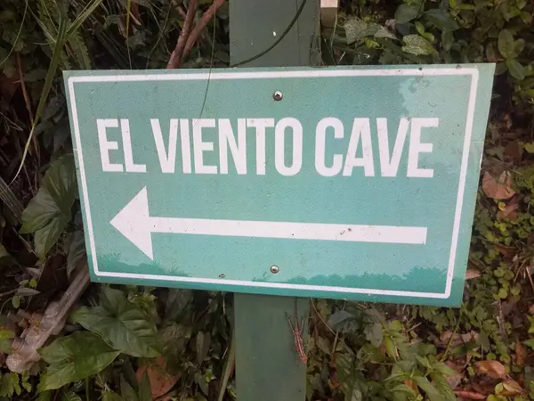 Grön Viento Vinden Grotta Skylt Med Pil Guajataca Skogen Puerto — Stockfoto