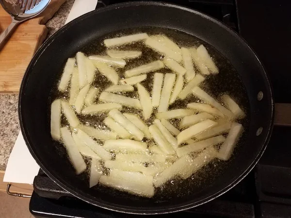 Pommes Frites Het Olja Stekpanna Spisen — Stockfoto