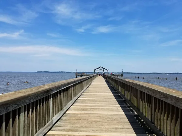 People Fishing Long Wooden Boardwalk River — Stock Photo, Image