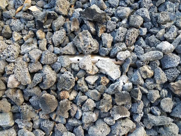 Rocas Grises Piedras Tubería Metal Para Chimenea Gas —  Fotos de Stock
